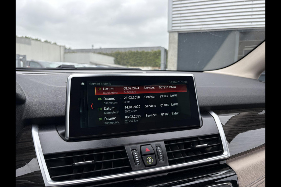 BMW 2 Serie Active Tourer 225xe iPerformance High Executive | PHEV | Panoramadak | Stoelverwarming | Leder | Head-Up | Navi