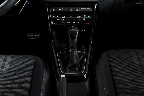 Volkswagen T-Cross 1.0 TSI 115 PK R-Line - Automaat | Dig. Cockpit | Adapt. Cruise | Camera | PDC | App. Connect | ECC | DAB | LM 18" | 3952
