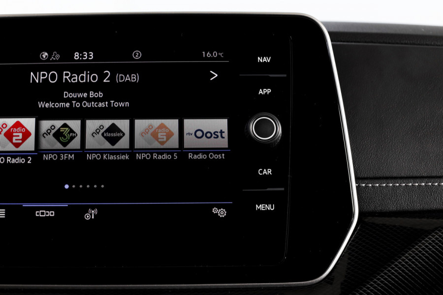 Volkswagen T-Cross 1.0 TSI 115 PK R-Line - Automaat | Dig. Cockpit | Adapt. Cruise | Camera | PDC | App. Connect | ECC | DAB | LM 18" | 3952