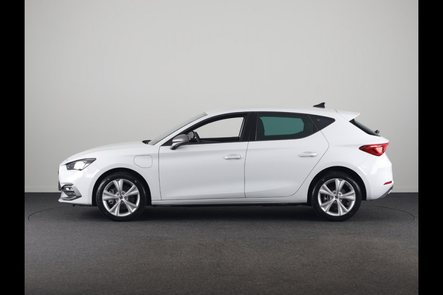 Seat Leon 1.5 TSI e-Hybrid FR Business | Elektr. Trekhaak | Technology Pack | Keyless Entry | Verwarmbare Stoelen | Navigatie | Draadloze Carplay