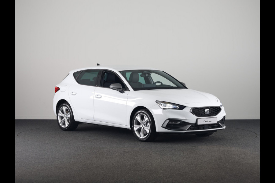 Seat Leon 1.5 TSI e-Hybrid FR Business | Elektr. Trekhaak | Technology Pack | Keyless Entry | Verwarmbare Stoelen | Navigatie | Draadloze Carplay