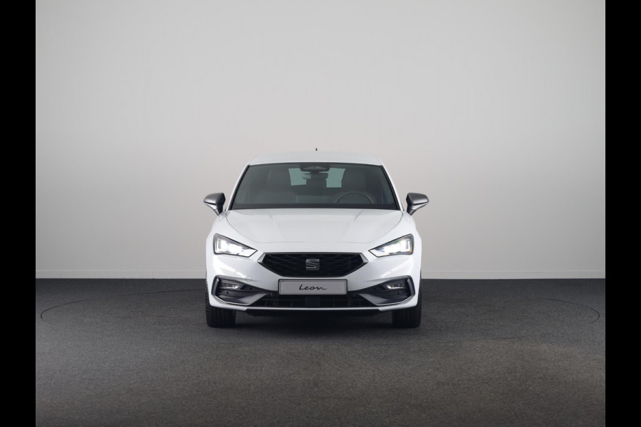 Seat Leon 1.5 TSI e-Hybrid FR Business | Elektr. Trekhaak | Technology Pack | Keyless Entry | Verwarmbare Stoelen | Navigatie | Draadloze Carplay