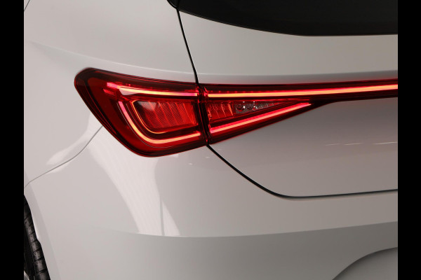 Seat Leon 1.5 TSI e-Hybrid FR Business | Elektr. Trekhaak | Technology Pack | Keyless Entry | Verwarmbare Stoelen | Navigatie | Draadloze Carplay
