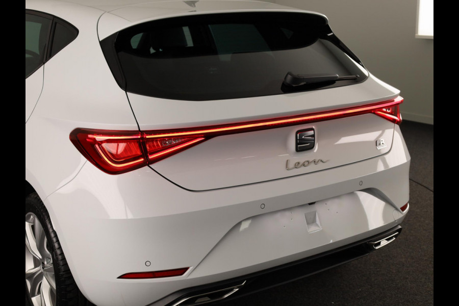 Seat Leon 1.5 TSI e-Hybrid FR Business | Elektr. Trekhaak | Technology Pack | Keyless Entry | Verwarmbare Stoelen | Navigatie | Draadloze Carplay