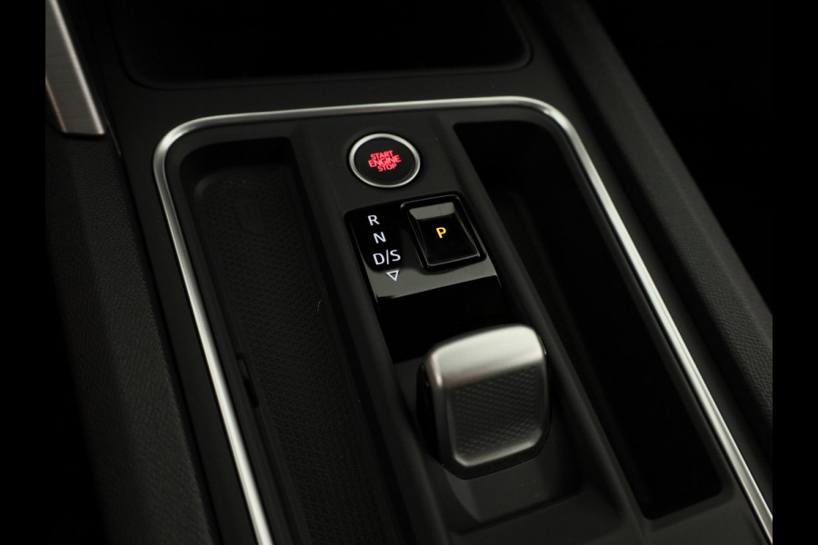 Seat Leon 1.5 TSI e-Hybrid FR Business | Elektr. Trekhaak | Technology Pack | Keyless Entry | Verwarmbare Stoelen | Navigatie | Draadloze Carplay
