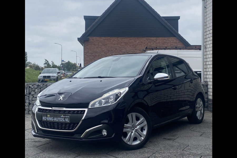 Peugeot 208 1.2 PureTech Signature/ Airco/ Carplay/ Parkassist/ PrivacyGlass/ NAP