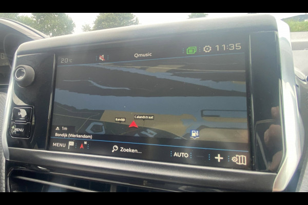 Peugeot 208 1.2 PureTech Signature/ Airco/ Carplay/ Parkassist/ PrivacyGlass/ NAP