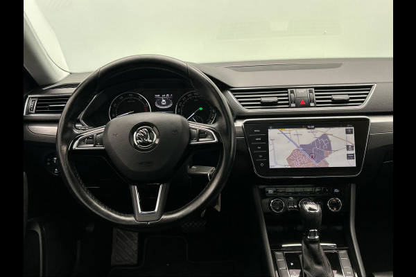 Škoda Superb Combi 1.4 TSI ACT Style Business | Automaat | Carplay | Trekhaak | Leder | Camera | Navigatie |