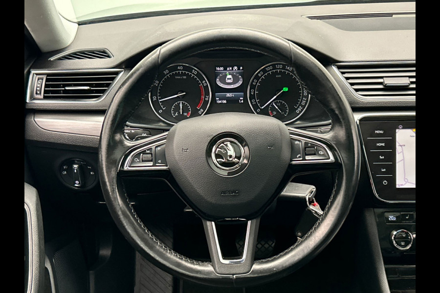 Škoda Superb Combi 1.4 TSI ACT Style Business | Automaat | Carplay | Trekhaak | Leder | Camera | Navigatie |