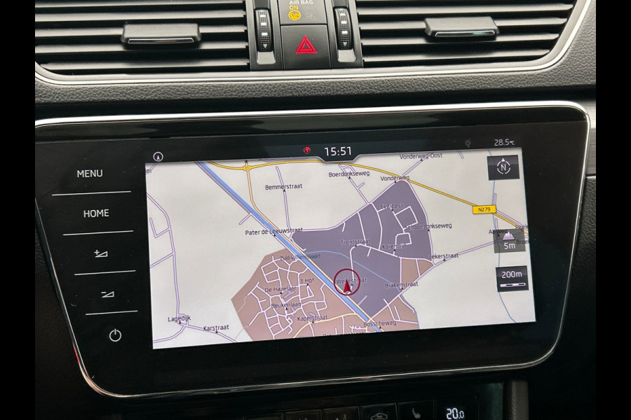 Škoda Superb Combi 1.4 TSI ACT Style Business | Automaat | Carplay | Trekhaak | Leder | Camera | Navigatie |