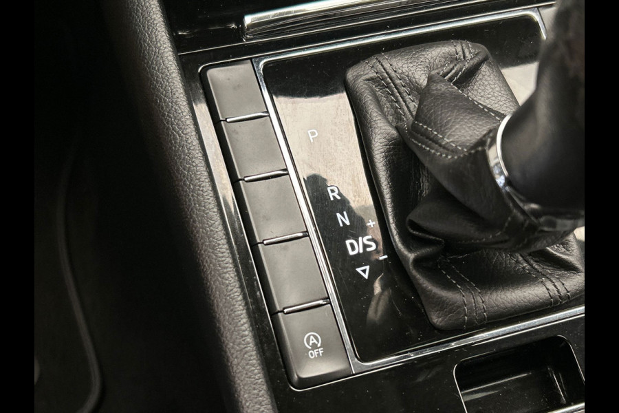 Škoda Superb Combi 1.4 TSI ACT Style Business | Automaat | Carplay | Trekhaak | Leder | Camera | Navigatie |