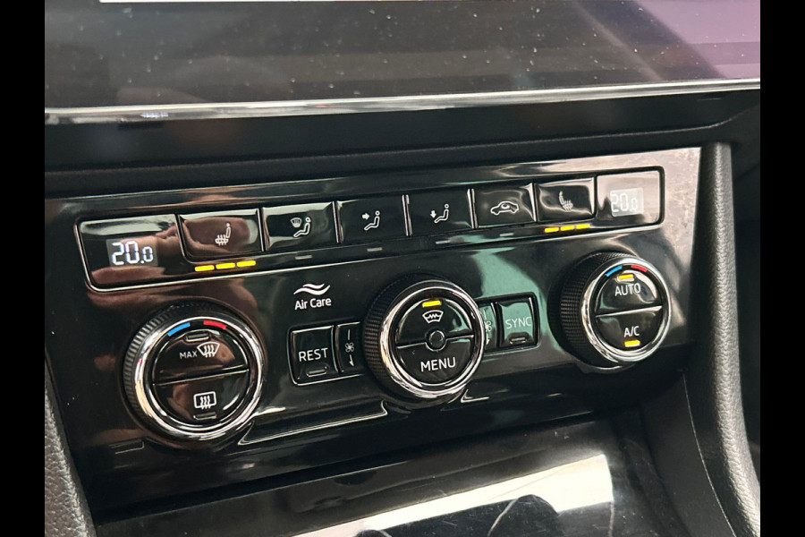 Škoda Superb Combi 1.4 TSI ACT Style Business | Automaat | Carplay | Trekhaak | Leder | Camera | Navigatie |