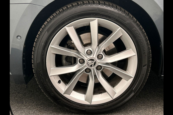Škoda Superb Combi 1.4 TSI ACT Style Business | Automaat | Carplay | Trekhaak | Leder | Camera | Navigatie |
