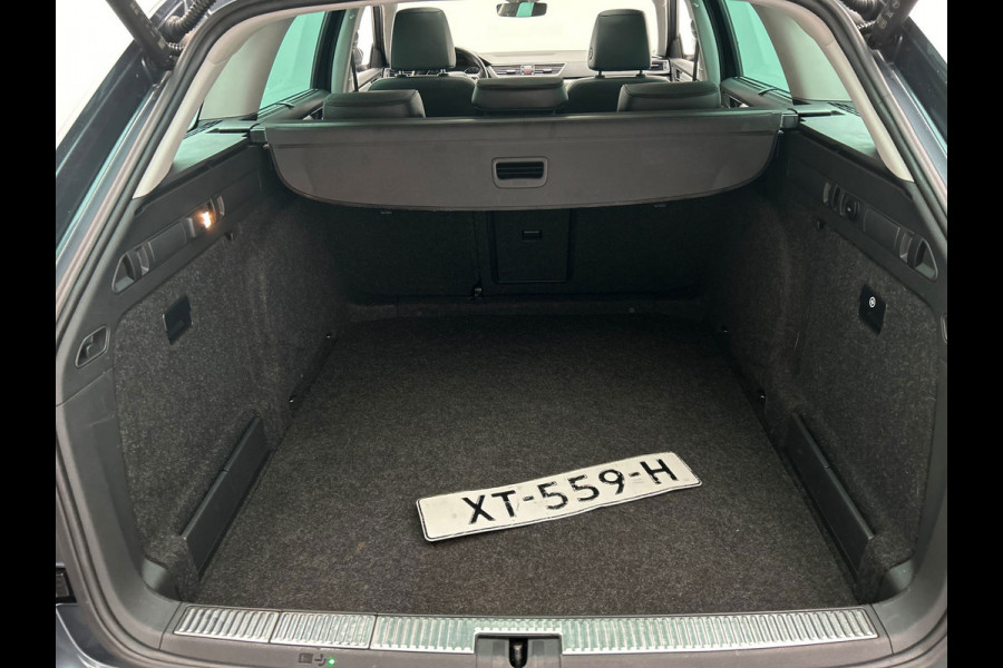 Škoda Superb Combi 1.4 TSI ACT Style Business | Automaat | Carplay | Trekhaak | Leder | Camera | Navigatie |