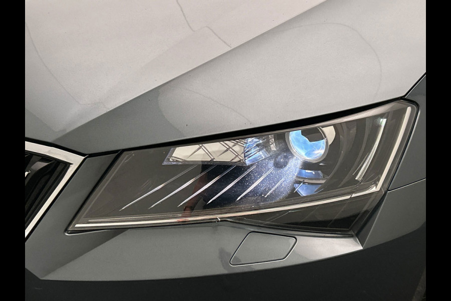 Škoda Superb Combi 1.4 TSI ACT Style Business | Automaat | Carplay | Trekhaak | Leder | Camera | Navigatie |