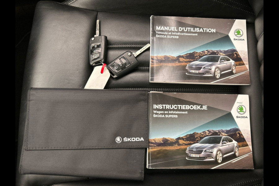 Škoda Superb Combi 1.4 TSI ACT Style Business | Automaat | Carplay | Trekhaak | Leder | Camera | Navigatie |