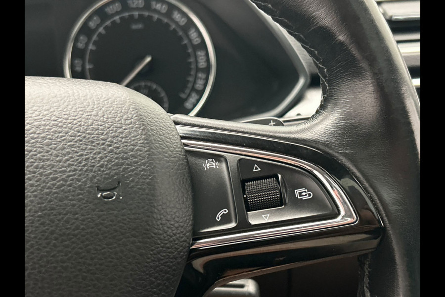 Škoda Superb Combi 1.4 TSI ACT Style Business | Automaat | Carplay | Trekhaak | Leder | Camera | Navigatie |