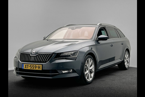 Škoda Superb Combi 1.4 TSI ACT Style Business | Automaat | Carplay | Trekhaak | Leder | Camera | Navigatie |