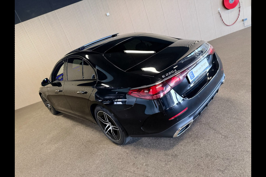 Mercedes-Benz E-Klasse 220D AMG STYLING-PANORAMADAK-NIGHT PAKKET-DISTRONIC-DODEHOEK-COMPLEET