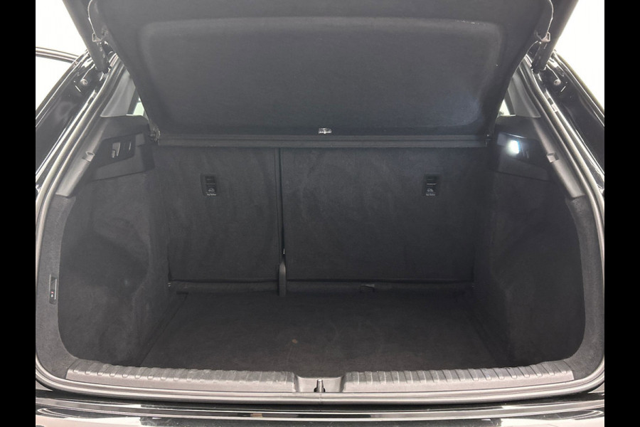 Audi Q4 e-tron 50 quattro Advanced edition 77 kWh | Trekhaak | Head-Up | 93,77 % SOH| Stoelverwarming | Adaptieve Cruise/Control |