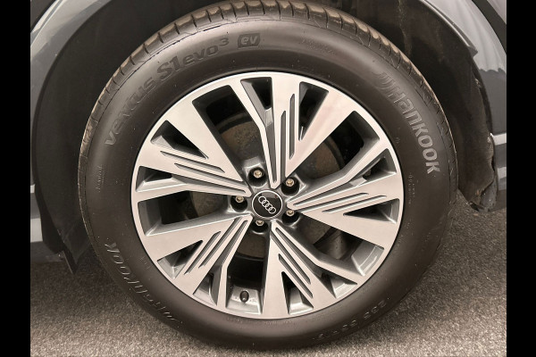 Audi Q4 e-tron 50 quattro Advanced edition 77 kWh | Trekhaak | Head-Up | 93,77 % SOH| Stoelverwarming | Adaptieve Cruise/Control |