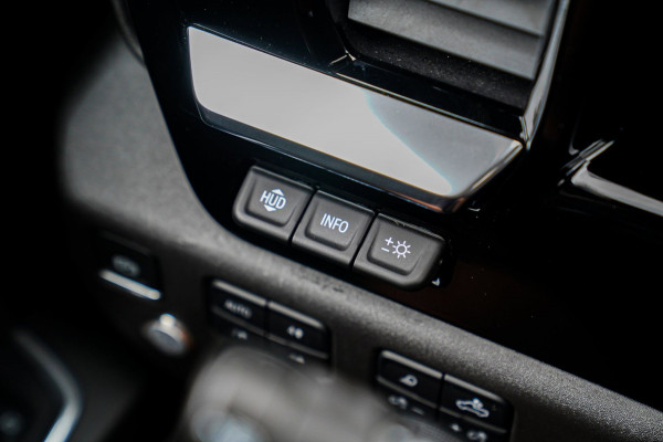 Chevrolet Silverado High Country | Stoelverkoeling | Head Up Display | 360 Camera | Bose | Panorama dak | Memory | Apple Carplay