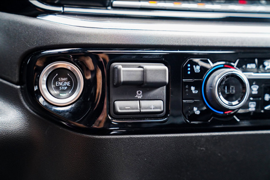 Chevrolet Silverado High Country | Stoelverkoeling | Head Up Display | 360 Camera | Bose | Panorama dak | Memory | Apple Carplay