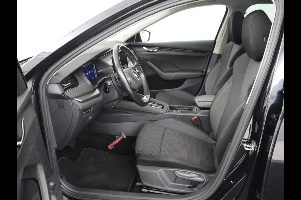 Škoda Octavia Combi 1.0 e-TSI Business Edition | Cruise control | Park assist | Carplay | LED | Cruise control | Park assist | Carplay | Full LED | Climate control | Virtual Dashboard | DAB | Getint glas