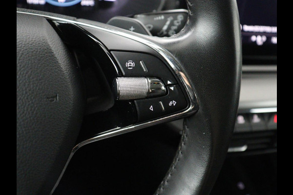 Škoda Octavia Combi 1.0 e-TSI Business Edition | Cruise control | Park assist | Carplay | LED | Cruise control | Park assist | Carplay | Full LED | Climate control | Virtual Dashboard | DAB | Getint glas