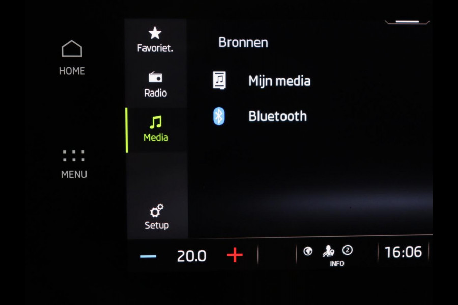 Škoda Octavia Combi 1.0 e-TSI Business Edition | Cruise control | Park assist | Carplay | LED | Cruise control | Park assist | Carplay | Full LED | Climate control | Virtual Dashboard | DAB | Getint glas