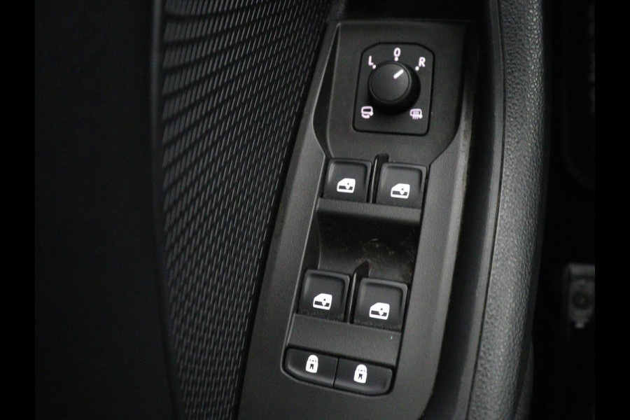 Škoda Octavia Combi 1.0 e-TSI Business Edition | Cruise control | Park assist | Carplay | LED | Cruise control | Park assist | Carplay | Full LED | Climate control | Virtual Dashboard | DAB | Getint glas