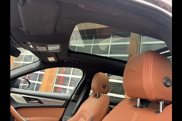 Jaguar F-Pace 2.0 P400e PHEV SE R-Dynamic | Panoramadak | Camera | NL-Auto |