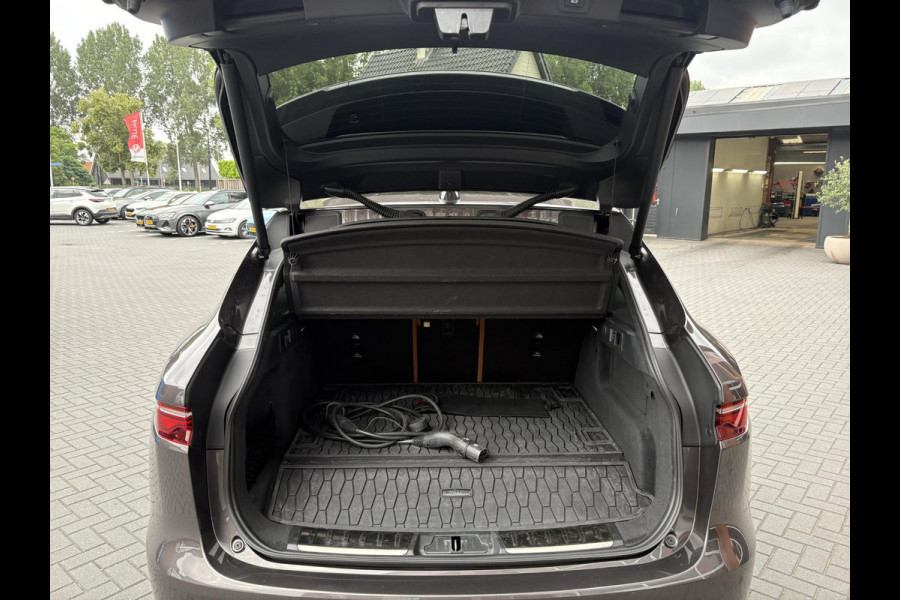 Jaguar F-Pace 2.0 P400e PHEV SE R-Dynamic | Panoramadak | Camera | NL-Auto |