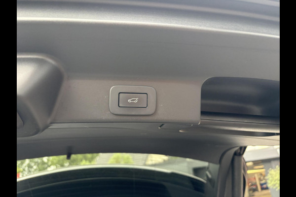 Jaguar F-Pace 2.0 P400e PHEV SE R-Dynamic | Panoramadak | Camera | NL-Auto |