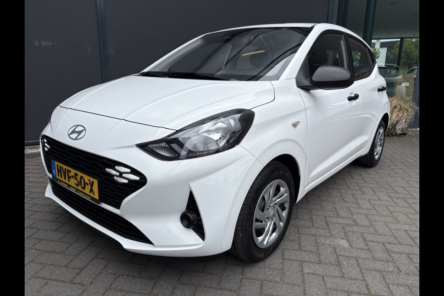 Hyundai i10 1.0 Comfort Achteruitrijcamera - Airco - Navigatie - Parkeersensoren achter - Cruise control - Radio - Led verlichting - Fabrieksgarantie