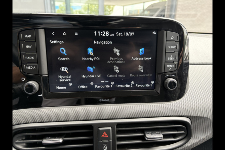 Hyundai i10 1.0 Comfort Achteruitrijcamera - Airco - Navigatie - Parkeersensoren achter - Cruise control - Radio - Led verlichting - Fabrieksgarantie