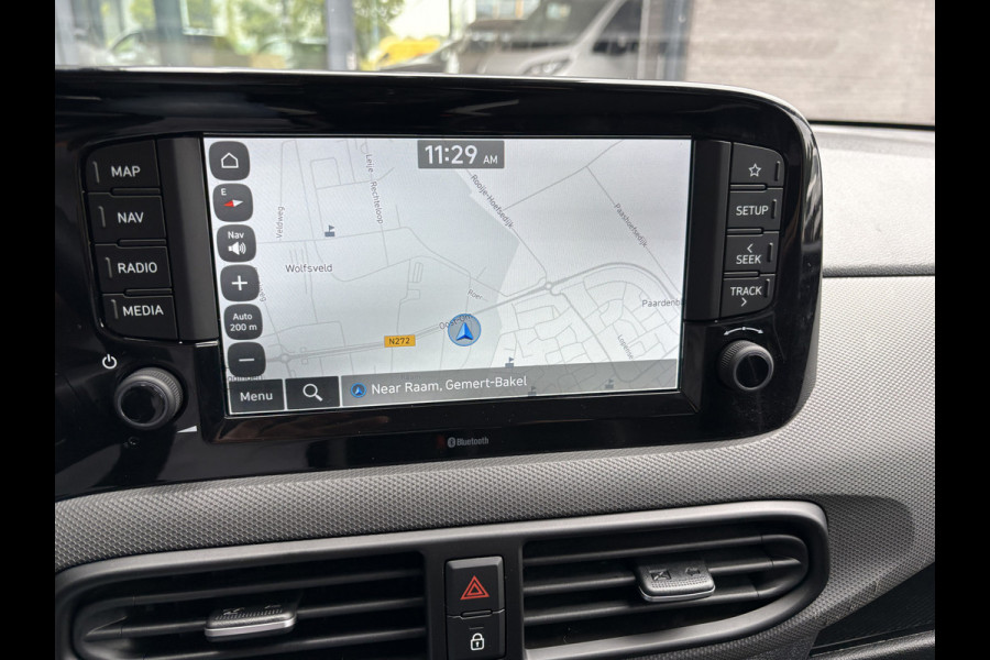 Hyundai i10 1.0 Comfort Achteruitrijcamera - Airco - Navigatie - Parkeersensoren achter - Cruise control - Radio - Led verlichting - Fabrieksgarantie