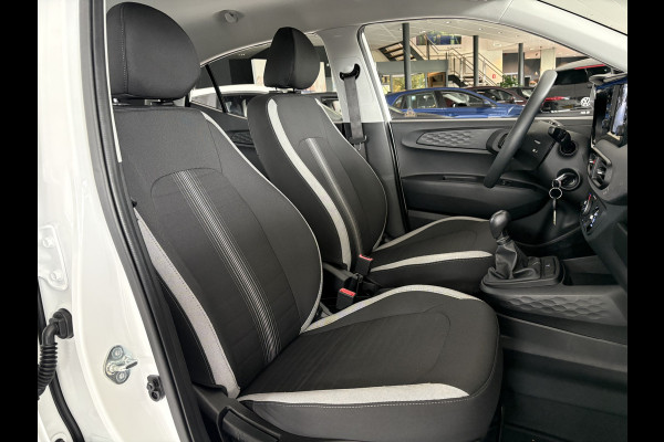 Hyundai i10 1.0 Comfort Achteruitrijcamera - Airco - Navigatie - Parkeersensoren achter - Cruise control - Radio - Led verlichting - Fabrieksgarantie