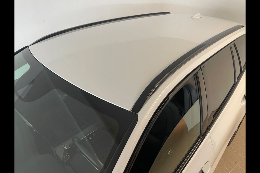 Volvo V60 2.0 B3 R-Design AUTOMAAT AIRCO NAVI CRUISE BLUETOOTH ELEK STOELEN HARMAN KARDON VELGEN CAMERA PRIVACYGLAS NETTE AUTO