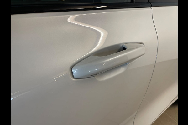 Volvo V60 2.0 B3 R-Design AUTOMAAT AIRCO NAVI CRUISE BLUETOOTH ELEK STOELEN HARMAN KARDON VELGEN CAMERA PRIVACYGLAS NETTE AUTO