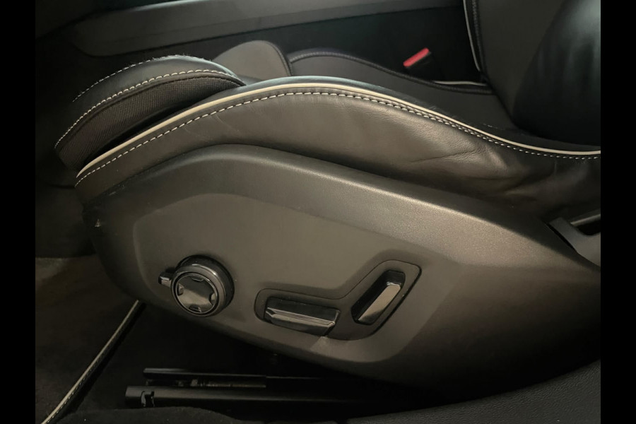 Volvo V60 2.0 B3 R-Design AUTOMAAT AIRCO NAVI CRUISE BLUETOOTH ELEK STOELEN HARMAN KARDON VELGEN CAMERA PRIVACYGLAS NETTE AUTO