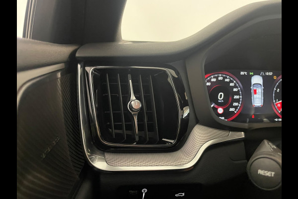 Volvo V60 2.0 B3 R-Design AUTOMAAT AIRCO NAVI CRUISE BLUETOOTH ELEK STOELEN HARMAN KARDON VELGEN CAMERA PRIVACYGLAS NETTE AUTO