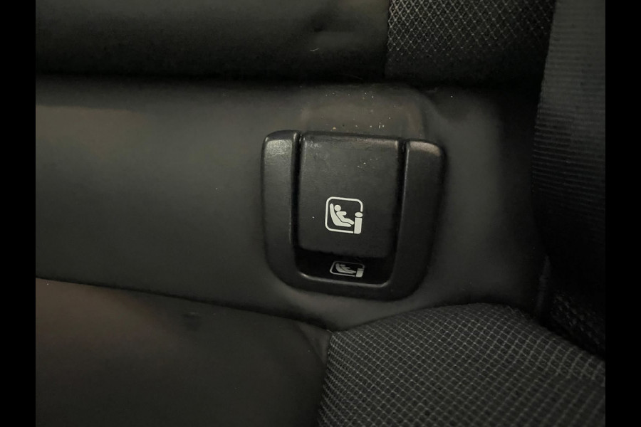 Volvo V60 2.0 B3 R-Design AUTOMAAT AIRCO NAVI CRUISE BLUETOOTH ELEK STOELEN HARMAN KARDON VELGEN CAMERA PRIVACYGLAS NETTE AUTO