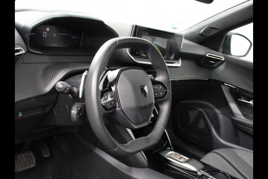 Peugeot 2008 1.2 Allure 136pk Hybrid Automaat Camera 360 Climate control Cruise control Adaptive Stoelverwarming Parkeersensoren Navigatie Apple Carplay/ Android Auto Lichtmetalen velgen Led