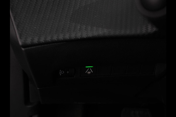 Peugeot 2008 1.2 Allure 136pk Hybrid Automaat Camera 360 Climate control Cruise control Adaptive Stoelverwarming Parkeersensoren Navigatie Apple Carplay/ Android Auto Lichtmetalen velgen Led