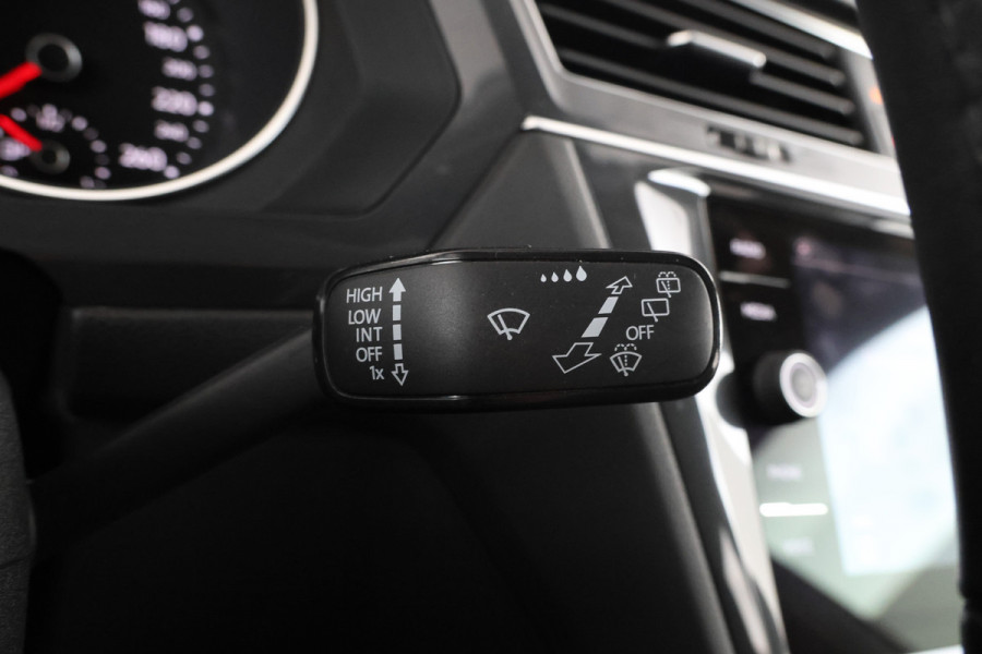 Volkswagen Tiguan Allspace 1.5 TSI Highline Automaat, Leer, Apple carplay,