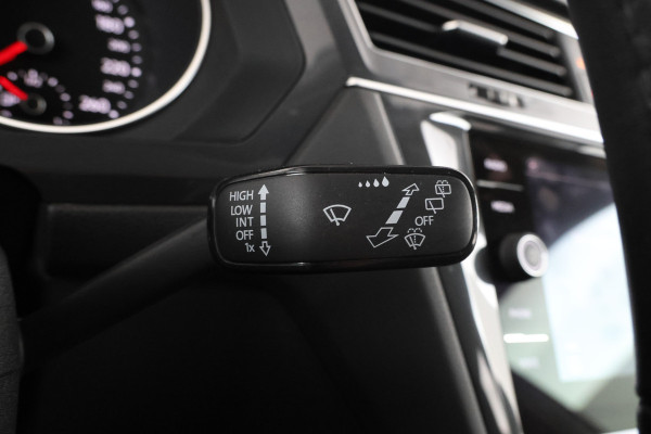 Volkswagen Tiguan Allspace 1.5 TSI Highline Automaat, Leer, Apple carplay,