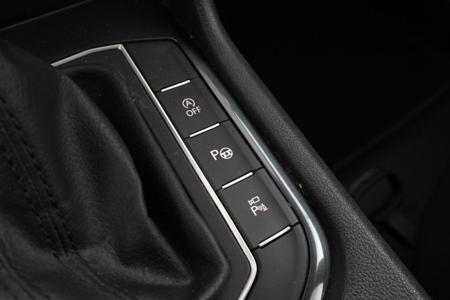 Volkswagen Tiguan Allspace 1.5 TSI Highline Automaat, Leer, Apple carplay,