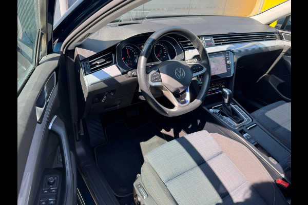Volkswagen Passat 1.4 TSI PHEV * Panoramadak * Headup display * Dealer onderhouden *