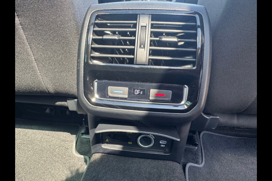 Volkswagen Passat 1.4 TSI PHEV * Panoramadak * Headup display * Dealer onderhouden *